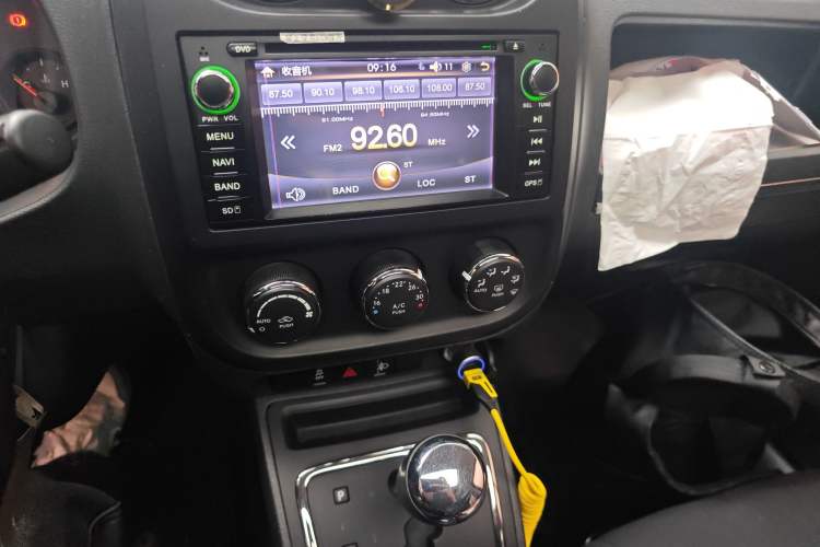 Used Jeep Compass 2013 2.4L four-wheel-drive sport version