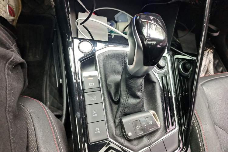 Used Volkswagen Tayron 2020 330TSI Two-Wheel Drive Luxury Smart Connectivity Version