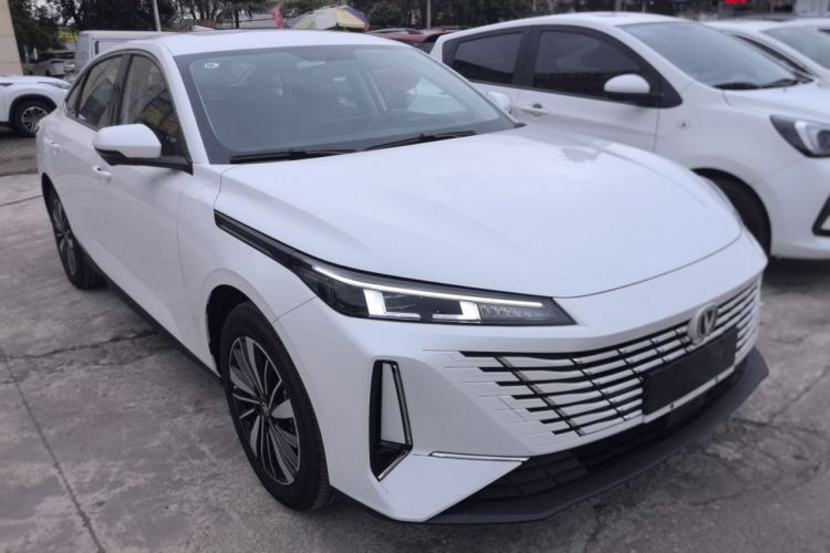 Used CHANGAN Eado PHEV 2025 Smart New Blue Whale 145KM Battleship Edition Front Right 45 Deg