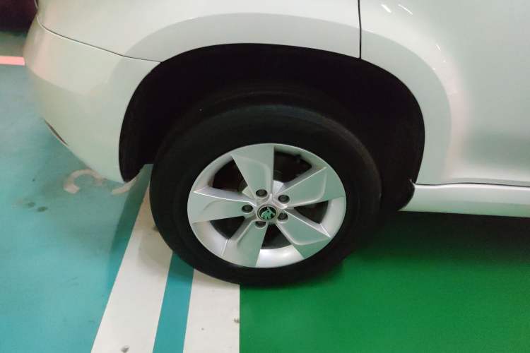 Used Skoda Yeti 2016 1.4TSI DSG Advanced Edition Right Rear Wheel Hub