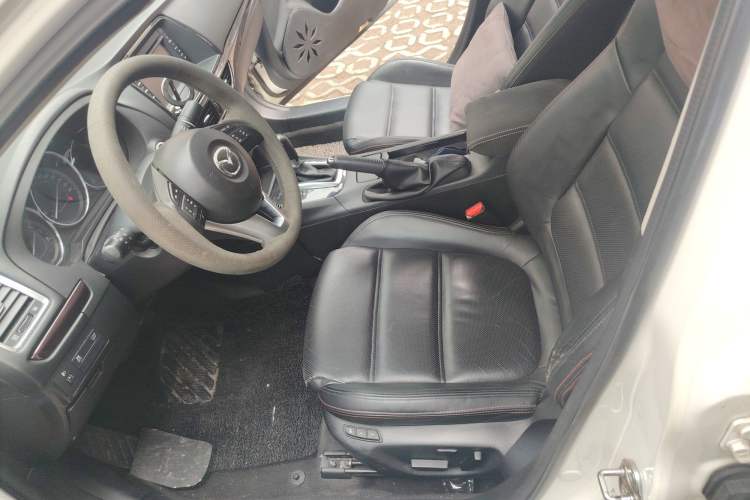 Used Mazda Atenza 2015 2.0L Blue Sky Luxury Edition
