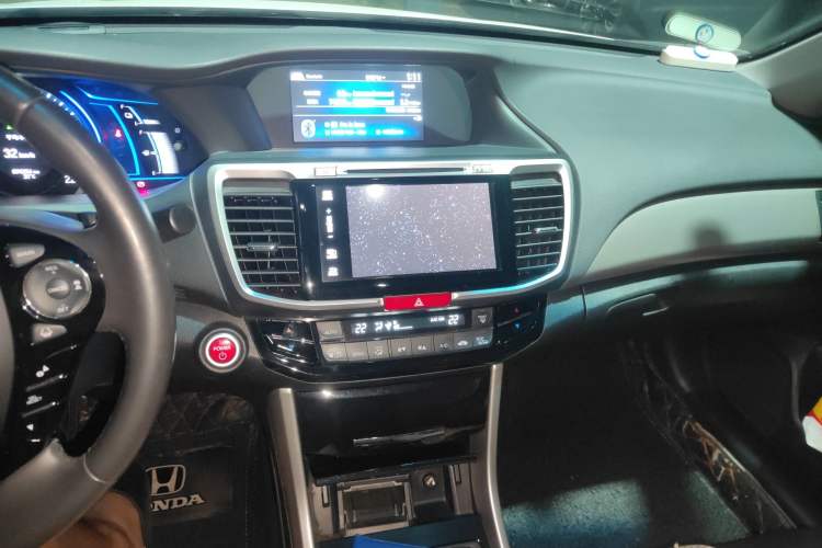 Used Honda Accord 2016 Hybrid 2.0L Prestige Edition Audio And AC Panel