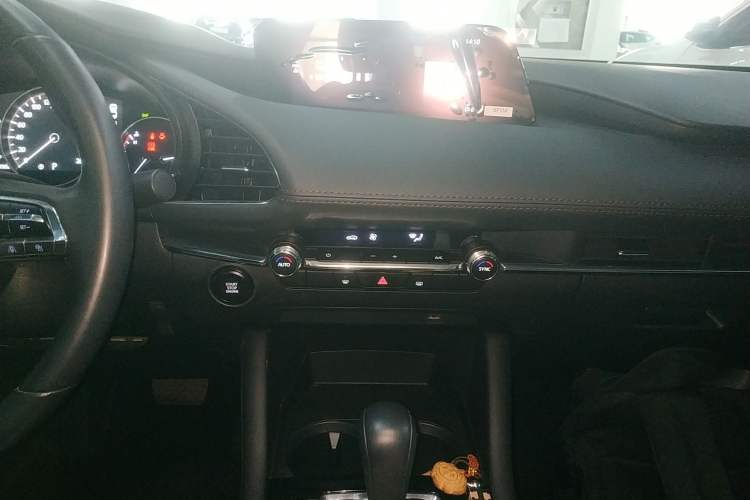 Used Mazda 3 Axela 2022 2.0L Automatic Zhiya Edition
