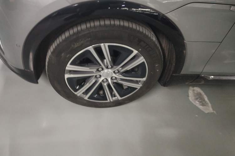 Used Cadillac LYRIQ 2022 Four-Wheel-Drive High-Performance Deluxe Edition