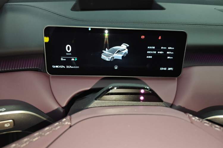 Used Nio ET5T 2025 75 kWh Touring Instrument Cluster