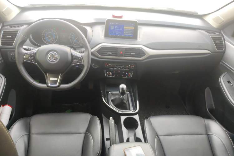 Used Dongfeng Fengon S560 2019 1.8L Manual Urban Model Center Console