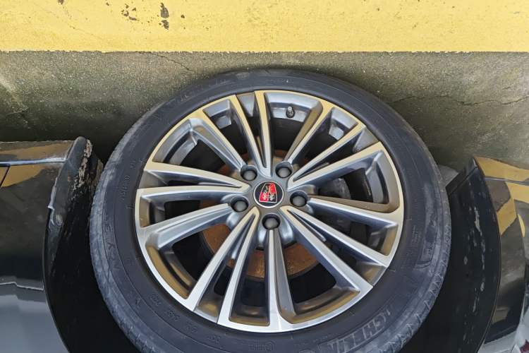 Used Roewe i6 2020 PLUS 1.6L CVT 4G Connected Glory Flagship Edition
