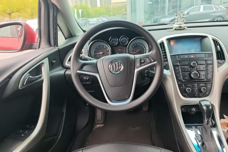 Used Buick GT 2012 GT 1.8L Automatic Fashionable Leather Edition
