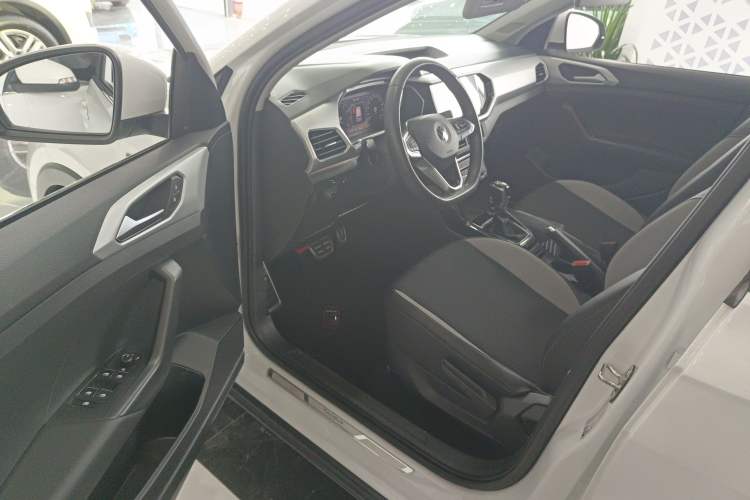 Used Volkswagen Tacqua 2021 280TSI DSG R-Line Connected Version Driver Seat