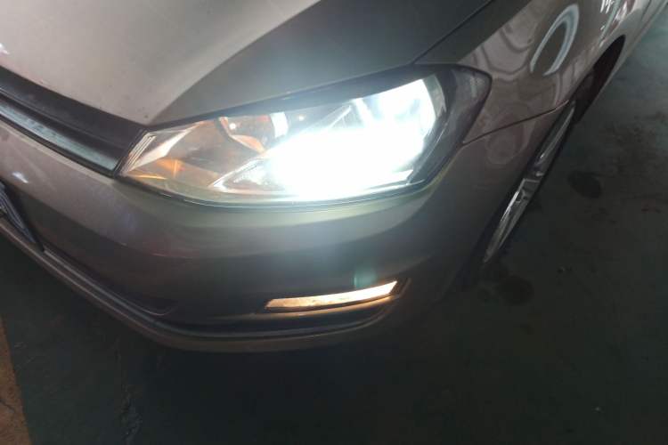 Used Volkswagen Golf 2014 1.4TSI Automatic Luxury Model
