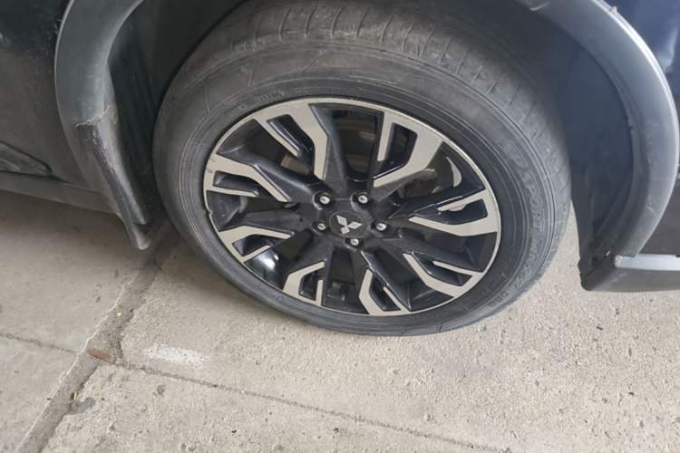 Used Mitsubishi Outlander 2020 2.4L 4x4 Zhi Xiang Edition 5 Seats
