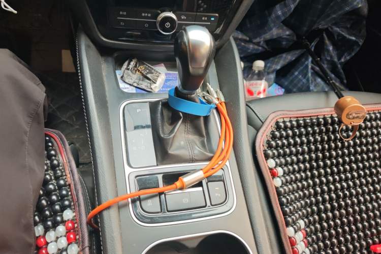 Used BYD Song MAX 2017 1.5T Automatic Smart Connect Elite 7-Seater Gear Lever