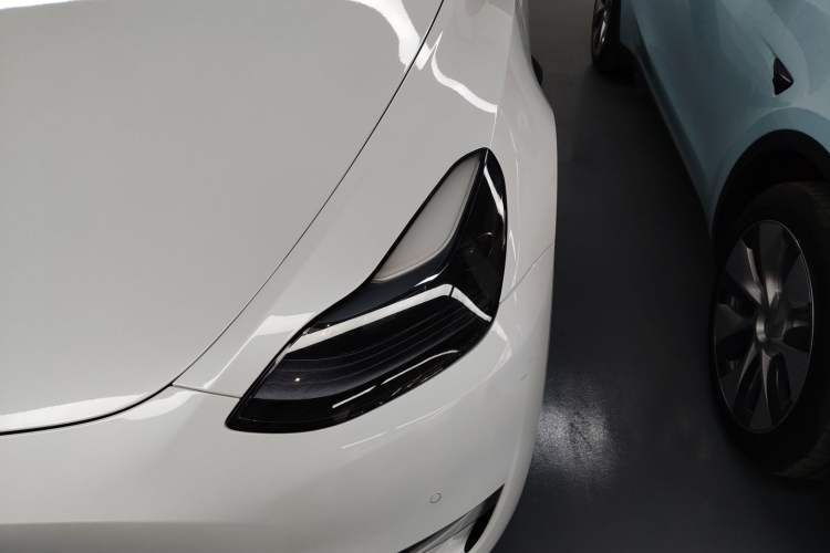 Used Tesla Model Y 2023 Long-Range All-Wheel-Drive Version
