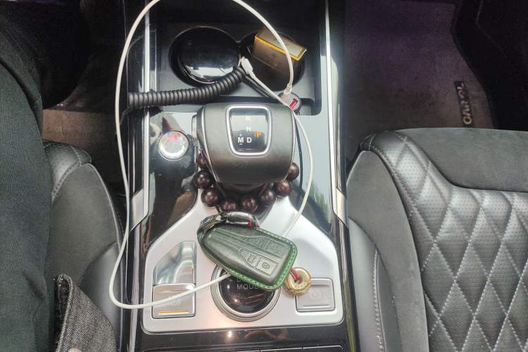 Used Hongqi HS5 2019 2.0T Smart Connect Flagship All-Wheel-Drive Version Gear Lever