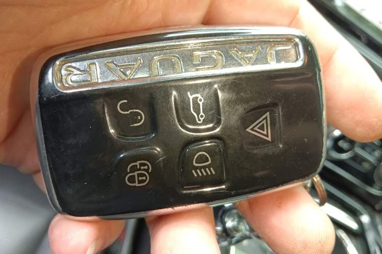 Used Jaguar XJ 2014 XJL 2.0T Two-Wheel-Drive Elegant Business Edition