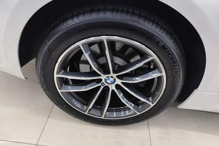 Used BMW 5 Series 2022 Second Facelift 525Li M Sport Package

