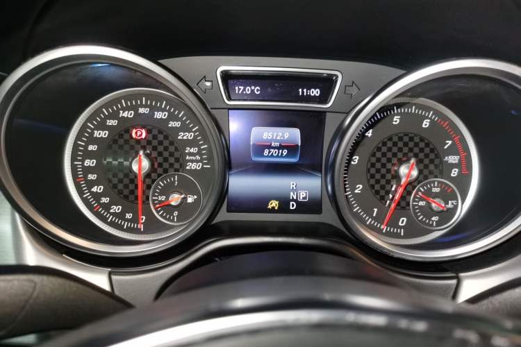 Used Mercedes-Benz GLE Coupe 2015 GLE 450 AMG 4MATIC Coupe SUV Odometer Close Up