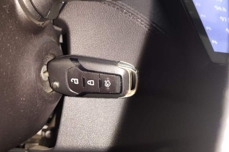 Used Ford Escort 2015 1.5L Automatic Fashion Model
