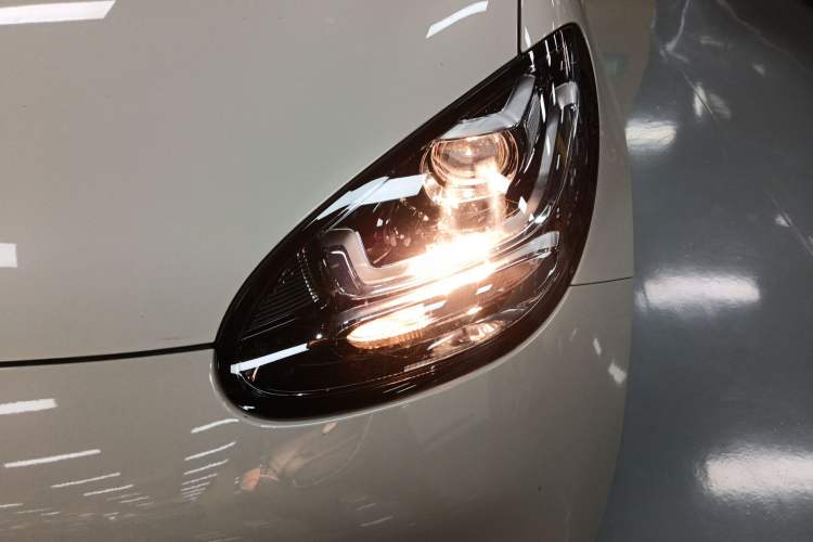 Used Wuling Bingo 2024 203km Light Edition Left Front Headlight