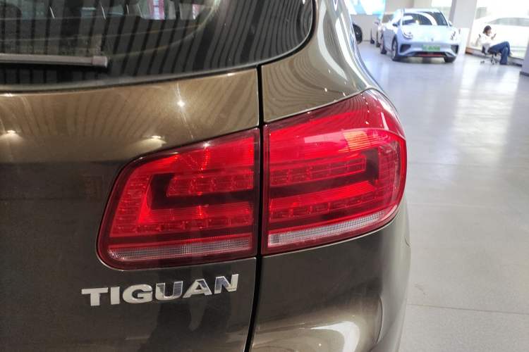 Used Volkswagen Tiguan L 2016 280TSI Automatic Two-Wheel-Drive Silk Road Style Edition