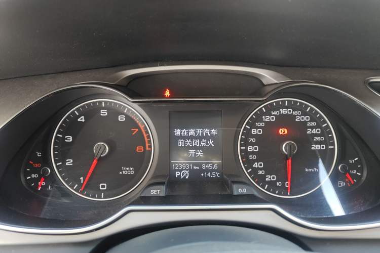 Used Audi A4L 2016 30 TFSI Automatic Comfort Model Instrument Cluster