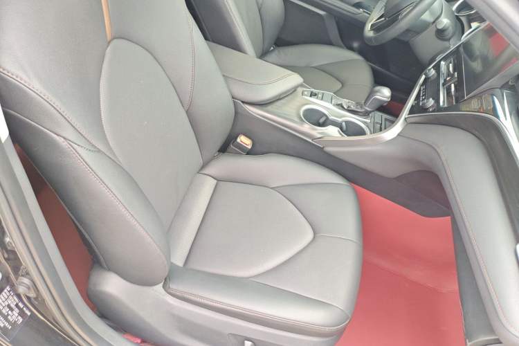 Used Toyota Camry 2021 2.0G Luxury Edition Right Front Seat