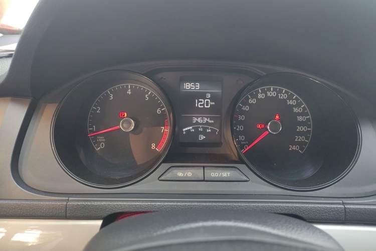 Used Volkswagen Lavida 2015 1.6L Manual Fashion Edition Instrument Cluster