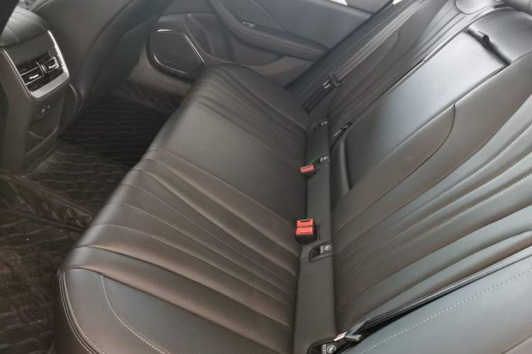 Used Hongqi H5 2025 1.5T DCT Qiyun 500 000th Unit Commemorative Edition Left Rear Seat
