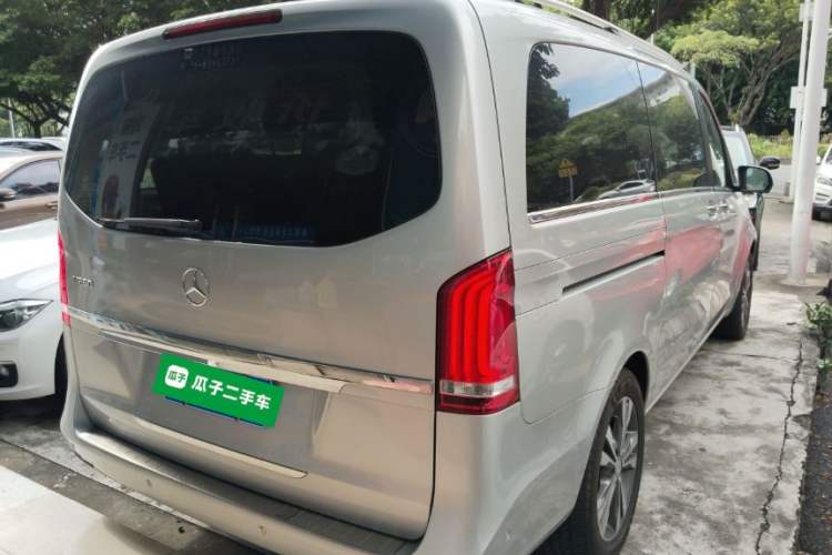 Used Mercedes-Benz V-Class 2017 V 260 Avantgarde Edition