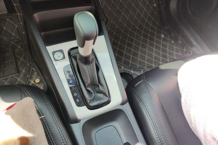 Used Honda Fit 2021 1.5L CVT Trendy Version Gear Lever