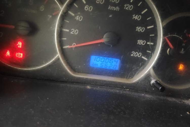 Used Wuling Hongguang 2015 1.5L S Base Model China IV Odometer Close Up