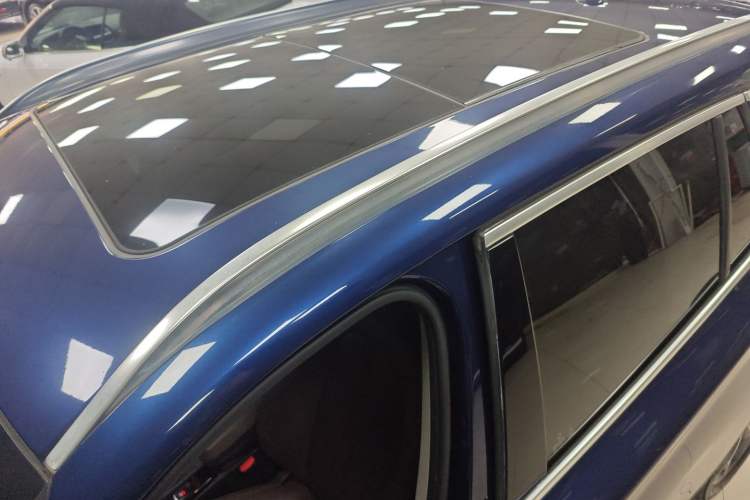 Used BMW X1 2018 sDrive18Li Luxury Model Roof