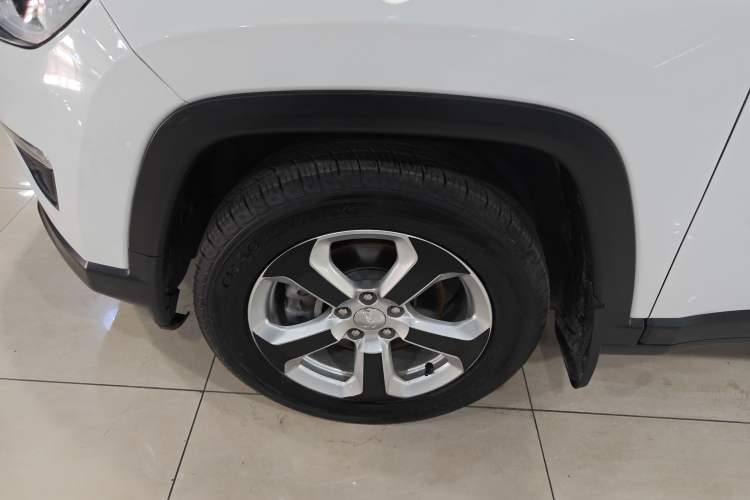 Used Jeep Compass 2019 220T Automatic Family Edition
