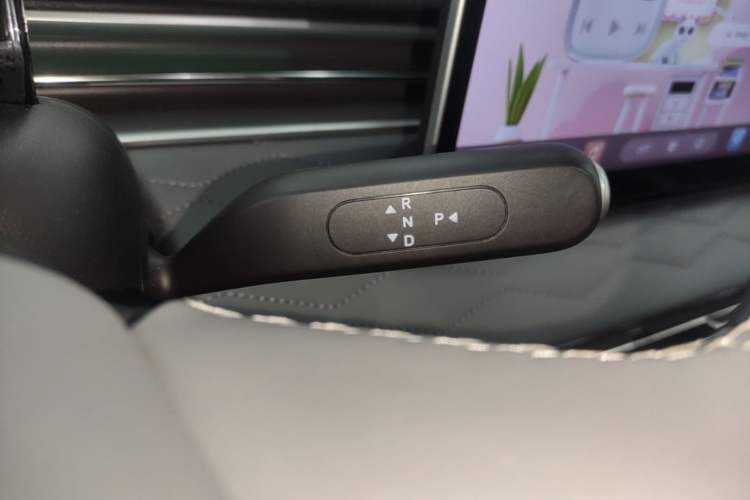 Used Dongfeng NAMMI 01 2024 430 Plus Smart+ Gear Lever