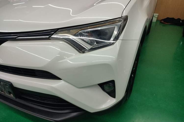 Used Toyota RAV4 2019 2.0L CVT Two-Wheel Drive Comfort Edition China VI Standard