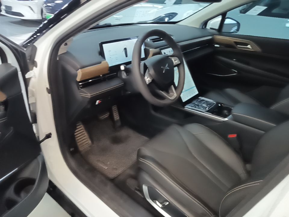 XPeng P5 2021 550E — снимка 18