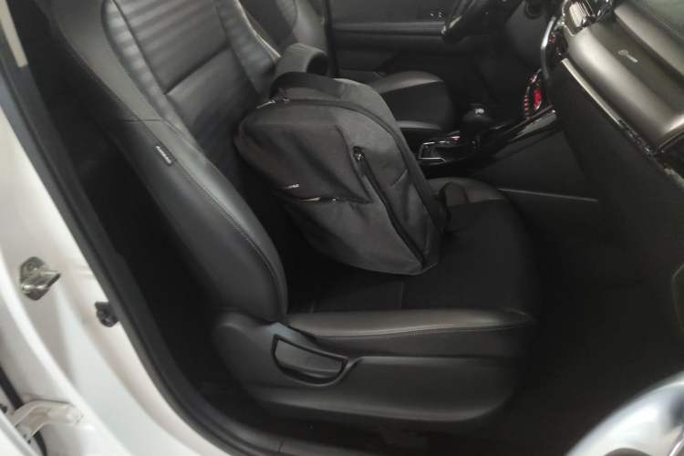 Used Kia Sportage R 2019 2.0L Automatic Smart Luxury Edition Right Front Seat