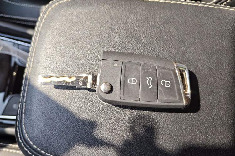 Used Skoda Kodiaq 2019 Facelifted TSI330 5-Seater Two-Wheel-Drive Luxury Enjoyment Edition China VI Standard