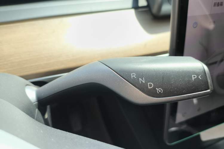 Used Tesla Model Y 2021 Long-Range All-Wheel-Drive Version Gear Lever