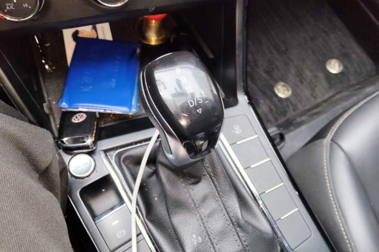 Used Volkswagen Passat 2021 280TSI Business Edition Gear Lever