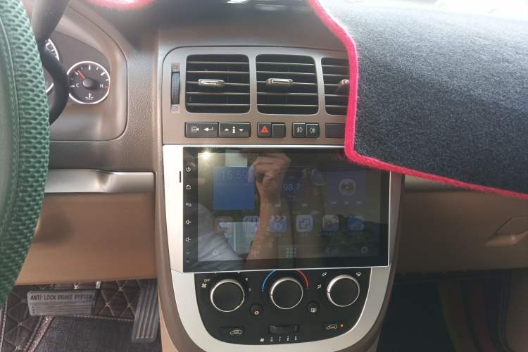 Used Buick GL8 2014 2.4L Classic Edition Audio And AC Panel