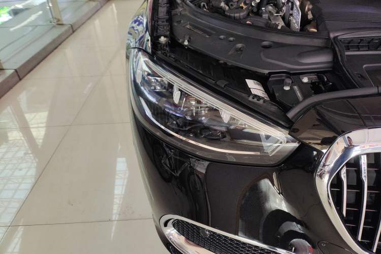 Used Mercedes-Benz Maybach S-Class 2021 S 480 4MATIC Right Front Headlight