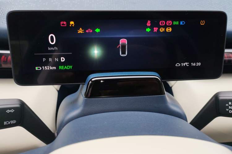 Used Zeekr X 2025 Four-Seater Rear-Drive Cube Version Instrument Cluster