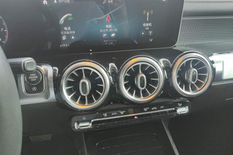 Used Mercedes-Benz GLB 2020 GLB 200 Stylish Edition
