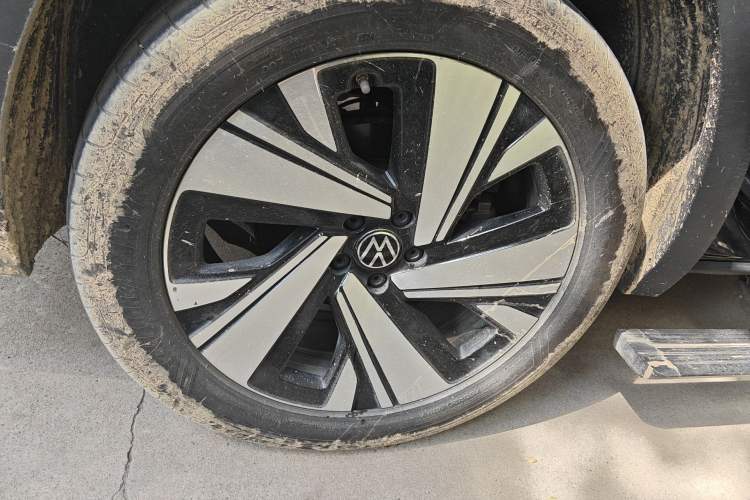 Used Volkswagen Teramont 2024 380TSI All-Wheel Drive Longyao Edition Right Front Wheel Hub