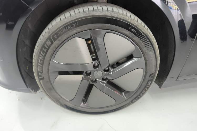 Used Li Auto i6 2025 Model Two-Wheel-Drive Standard Type
