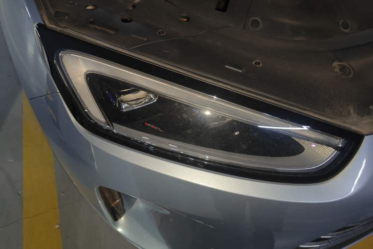 Used Hima AITO M5 2023 Extended-Range Rear-Drive Standard Version Right Front Headlight