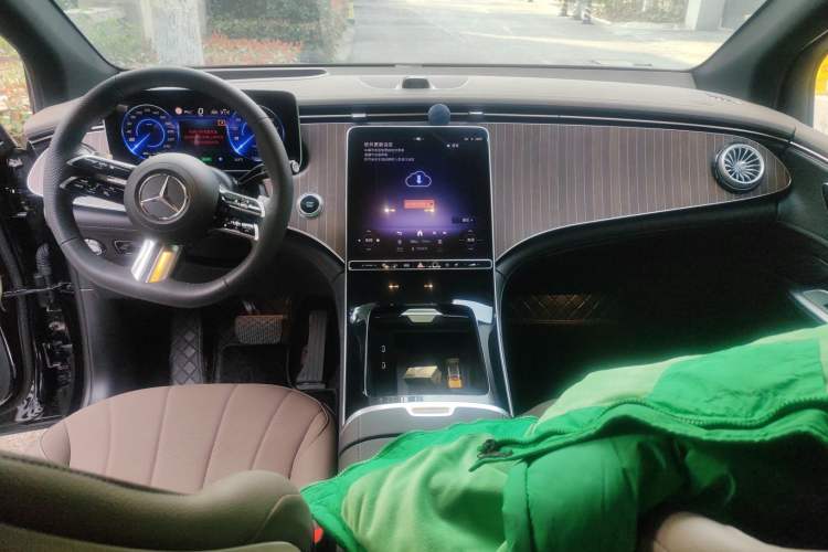 Used Mercedes-Benz EQE SUV 2024 350 4MATIC Luxury Edition
