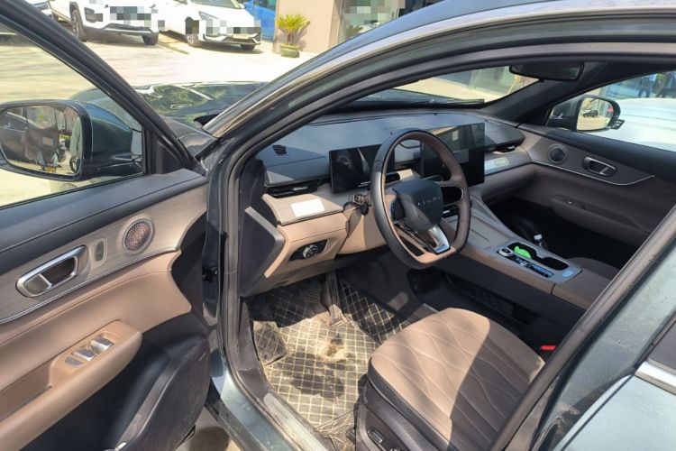 Used Chery Tiggo 8 PLUS 2025 290TGDI DCT Luxury 5-Seater