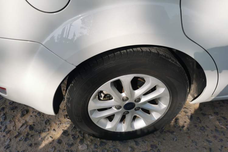 Used Ford Focus 2013 Hatchback Classic 1.8L Automatic Base Model